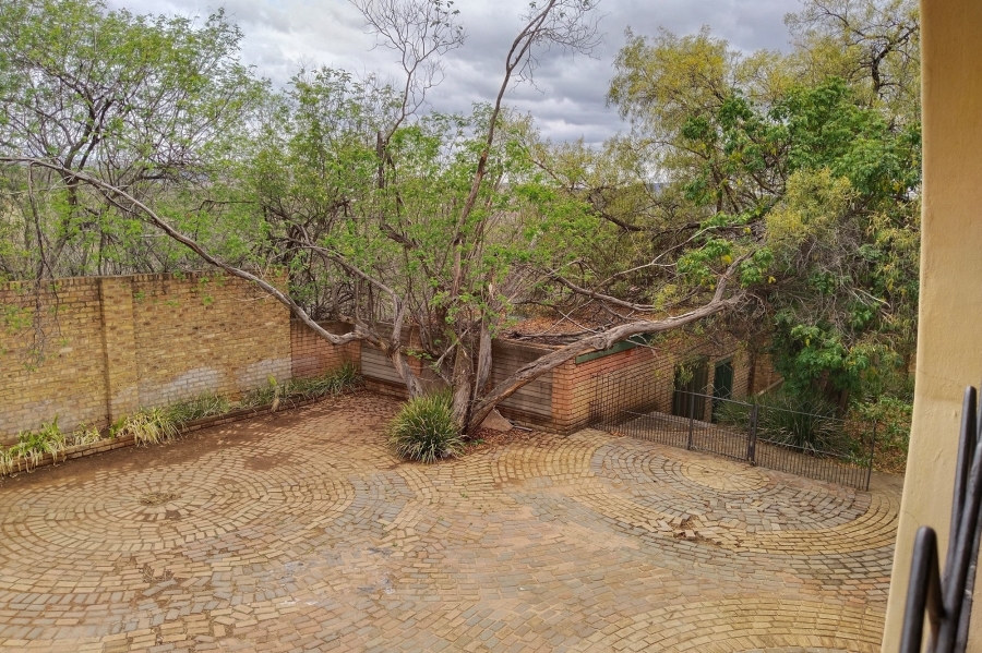 6 Bedroom Property for Sale in Hartbeespoort Rural North West